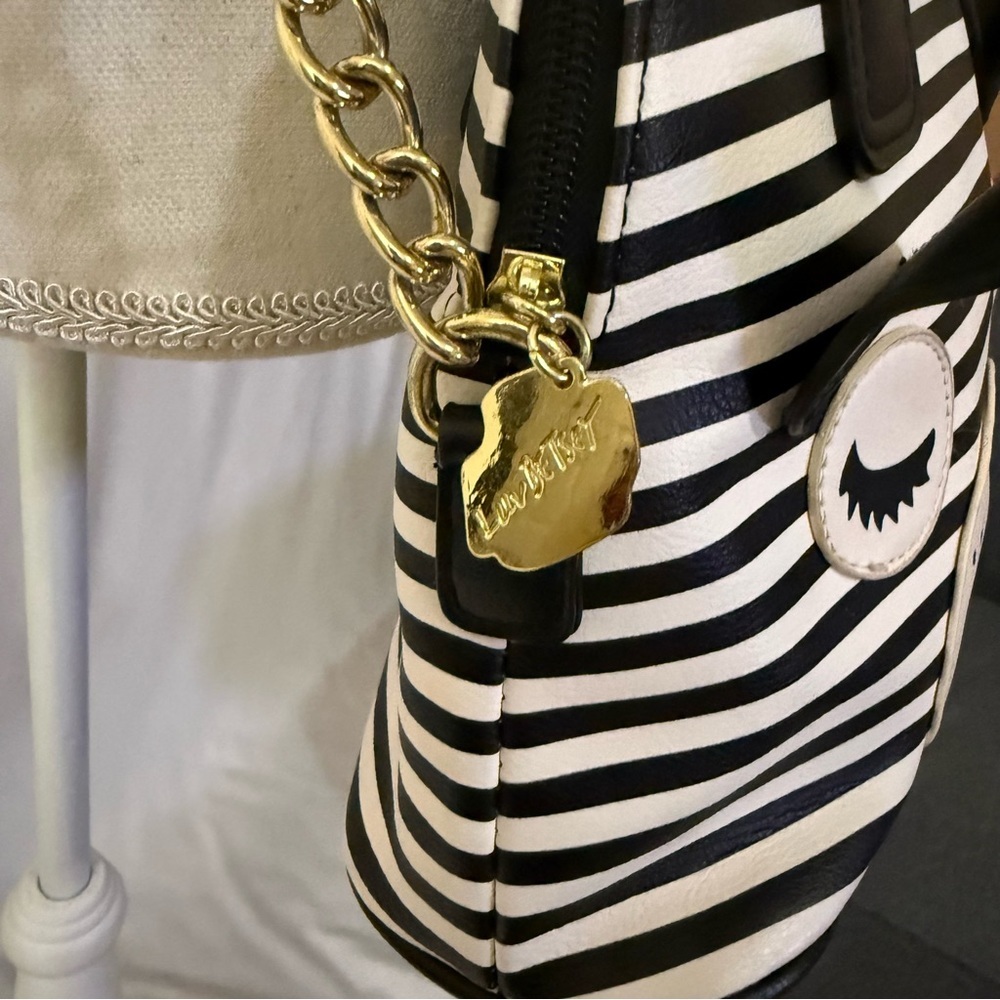 BETSY JOHNSON Luv Satchel Crossbody Striped Puppy Face Bag - Picture 4 of 10